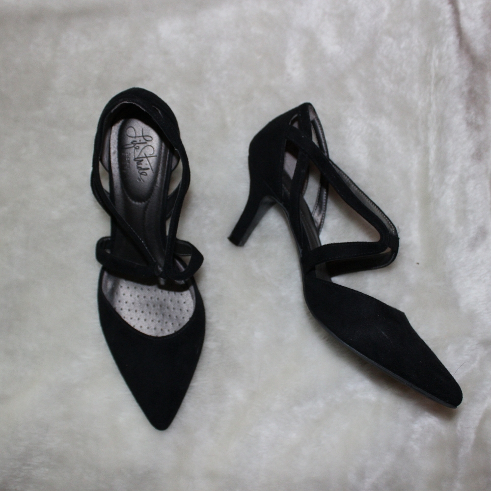 Black LifeStride strappy heels